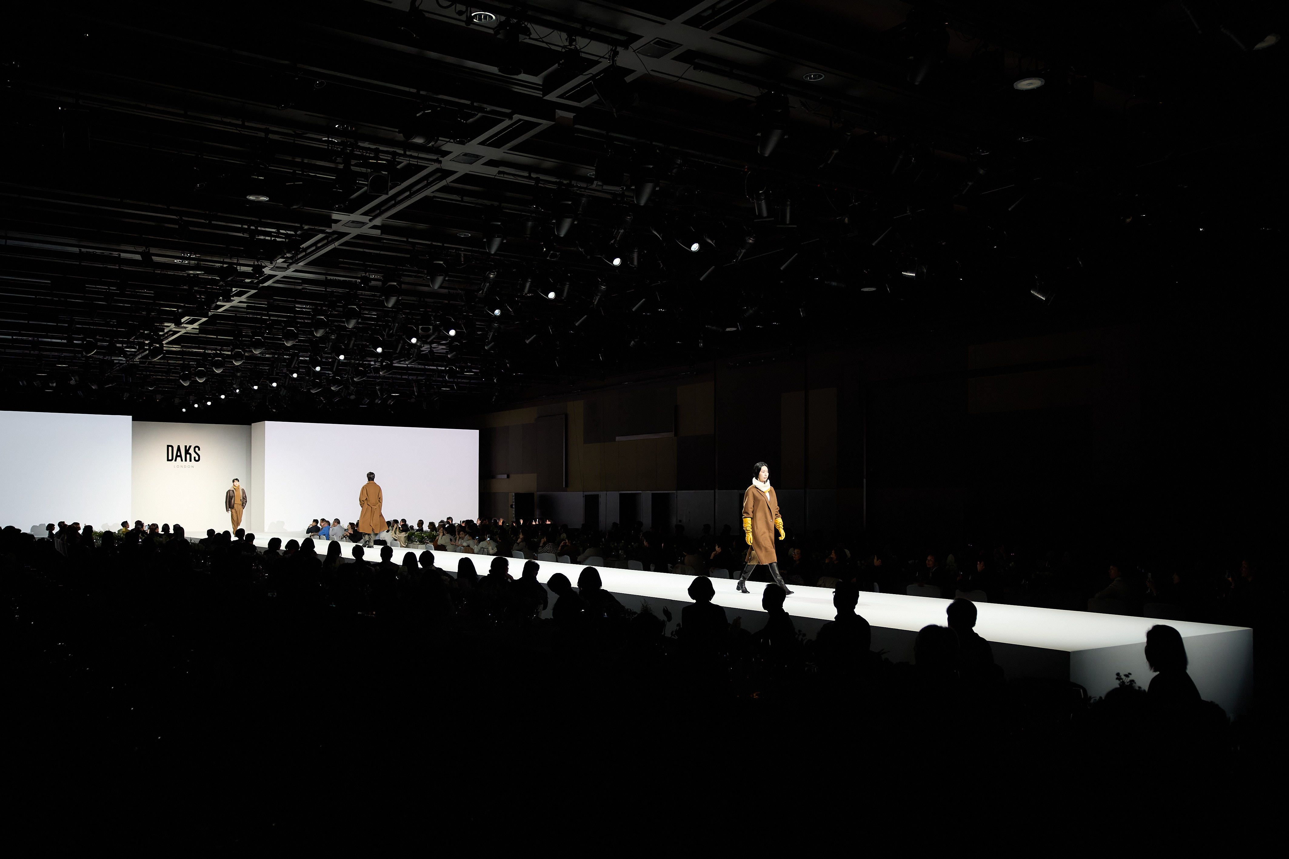 '131년 전통과 혁신 공존' 닥스, 세대 아우른 패션쇼 성황리에  4917-Image